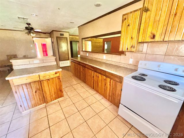 904 N Broadway Street, Stigler, OK 74462