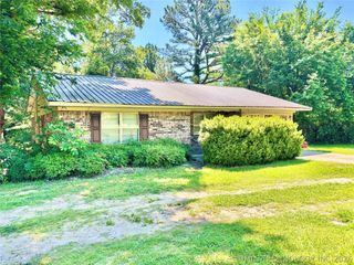 904 N Broadway Street, Stigler, OK 74462