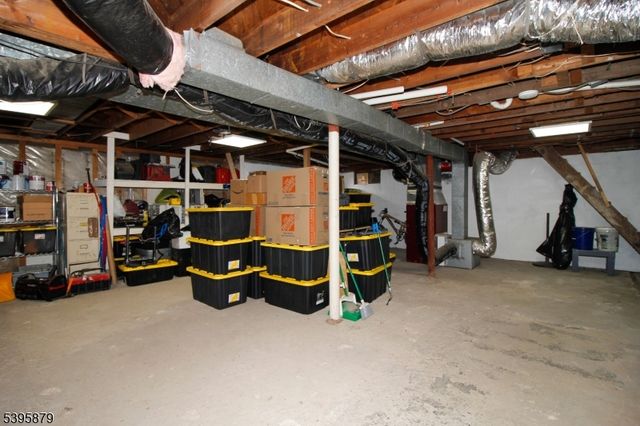 41 Swartswood Rd, Newton Town, NJ 07860