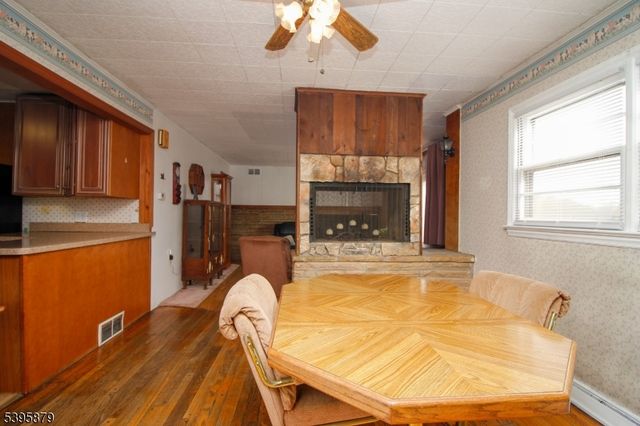 41 Swartswood Rd, Newton Town, NJ 07860