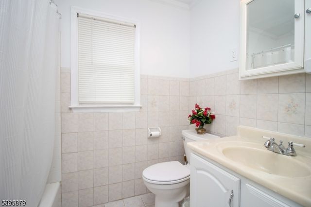 41 Swartswood Rd, Newton Town, NJ 07860