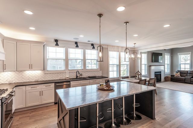 977 Westbrook Dr, Gallatin, TN 37066