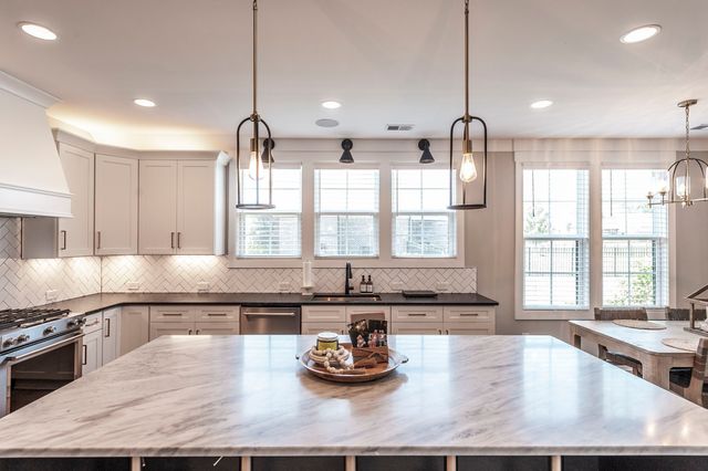 977 Westbrook Dr, Gallatin, TN 37066