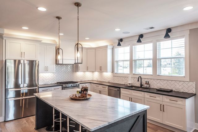 977 Westbrook Dr, Gallatin, TN 37066