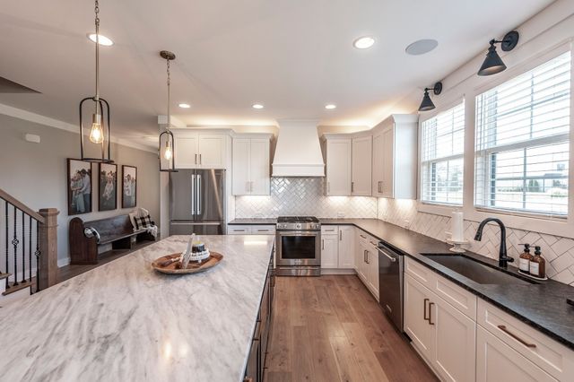 977 Westbrook Dr, Gallatin, TN 37066