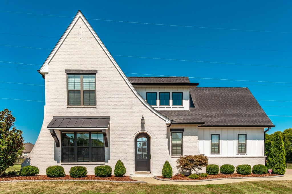 977 Westbrook Dr, Gallatin, TN 37066