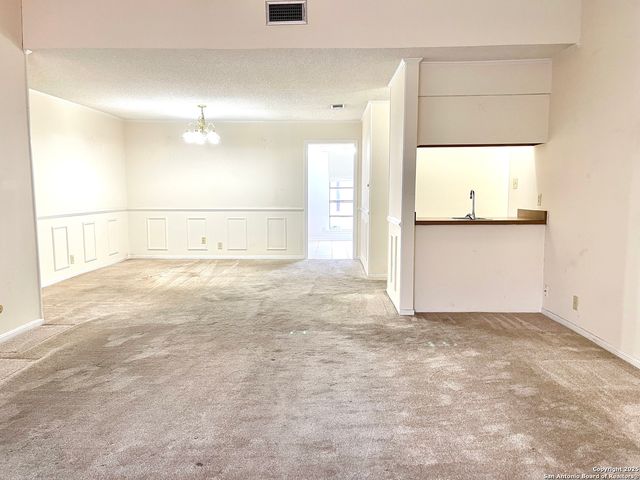 7738 Chambers Rd Apt 403, San Antonio, TX 78229