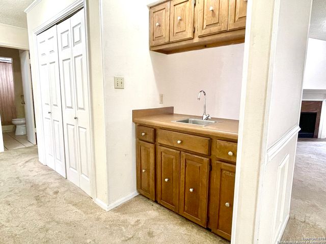 7738 Chambers Rd Apt 403, San Antonio, TX 78229