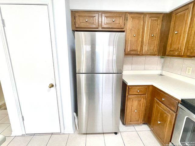 7738 Chambers Rd Apt 403, San Antonio, TX 78229