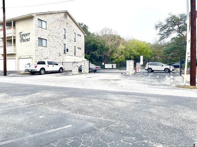 7738 Chambers Rd Apt 403, San Antonio, TX 78229