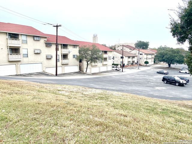 7738 Chambers Rd Apt 403, San Antonio, TX 78229