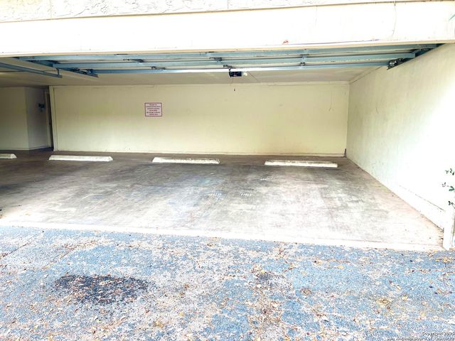 7738 Chambers Rd Apt 403, San Antonio, TX 78229