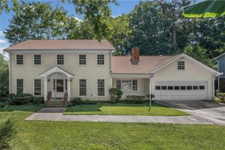 5171 Meadowlake Drive, Atlanta, GA 30338