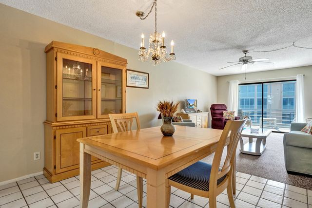 308 GOLFVIEW Road 406, North Palm Beach, FL 33408