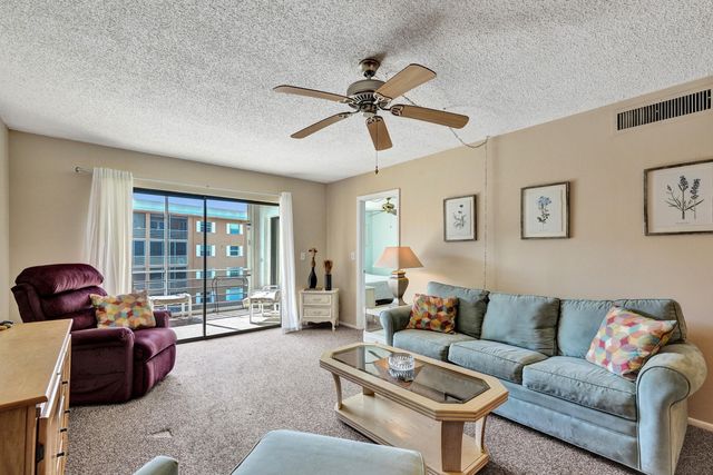 308 GOLFVIEW Road 406, North Palm Beach, FL 33408