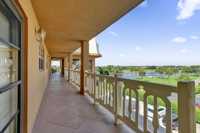 308 GOLFVIEW Road 406, North Palm Beach, FL 33408