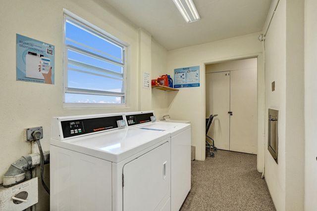 308 GOLFVIEW Road 406, North Palm Beach, FL 33408