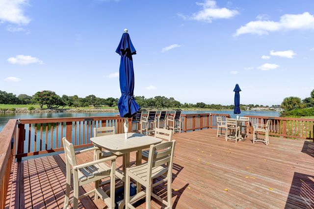 308 GOLFVIEW Road 406, North Palm Beach, FL 33408
