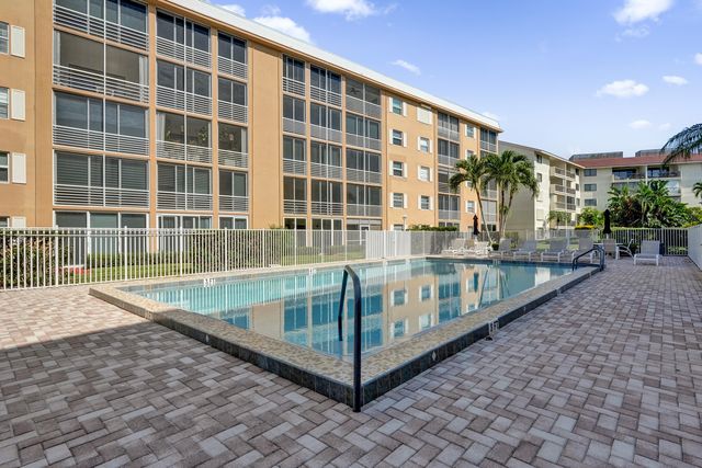 308 GOLFVIEW Road 406, North Palm Beach, FL 33408