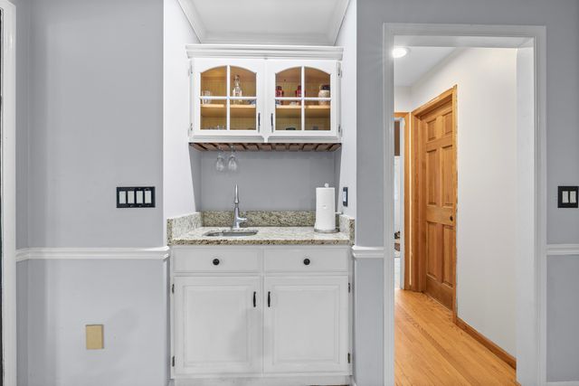 938 Stonehaven Court, Elgin, IL 60124