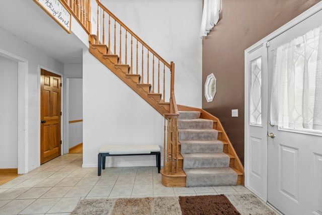 938 Stonehaven Court, Elgin, IL 60124
