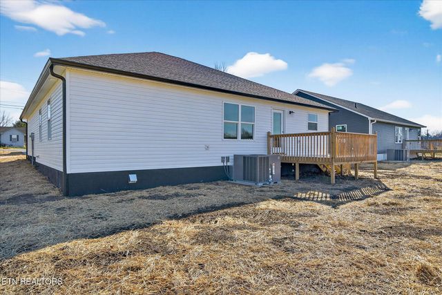 1311 Cook Rd, Crossville, TN 38555