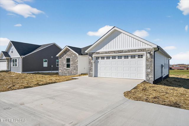 1311 Cook Rd, Crossville, TN 38555