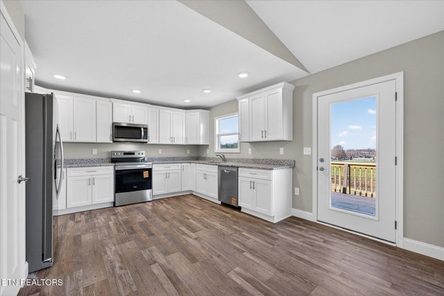 1311 Cook Rd, Crossville, TN 38555