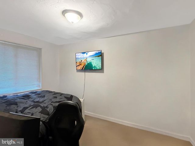 610 HAMPTON DR, Oxon Hill, MD 20745