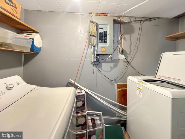 610 HAMPTON DR, Oxon Hill, MD 20745