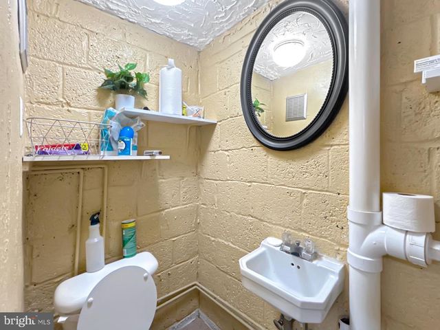 610 HAMPTON DR, Oxon Hill, MD 20745