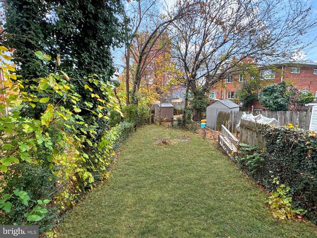 610 HAMPTON DR, Oxon Hill, MD 20745