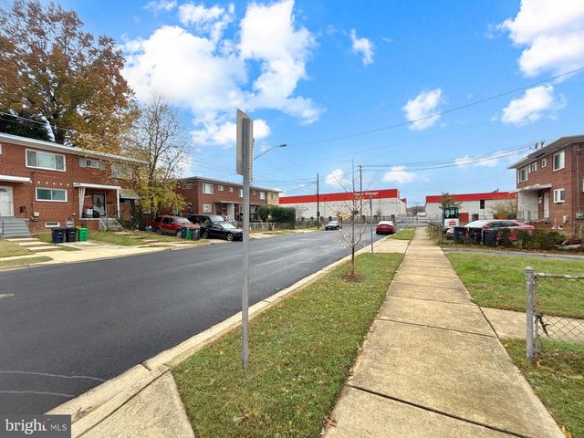 610 HAMPTON DR, Oxon Hill, MD 20745