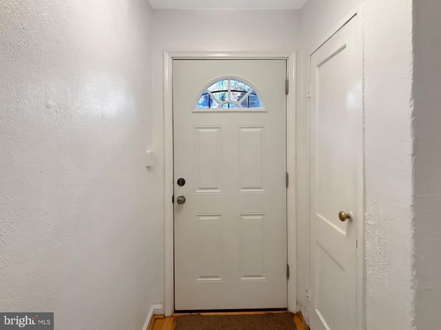 610 HAMPTON DR, Oxon Hill, MD 20745