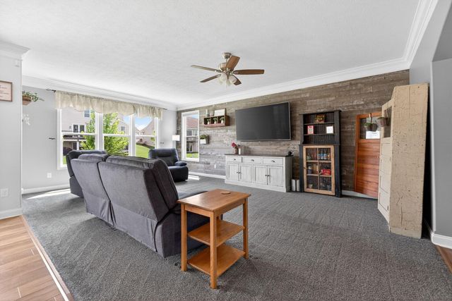 148 Rosscommon Drive, Sunbury, OH 43074