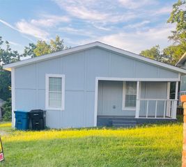 1217 W Nelson Street, Denison, TX 75020