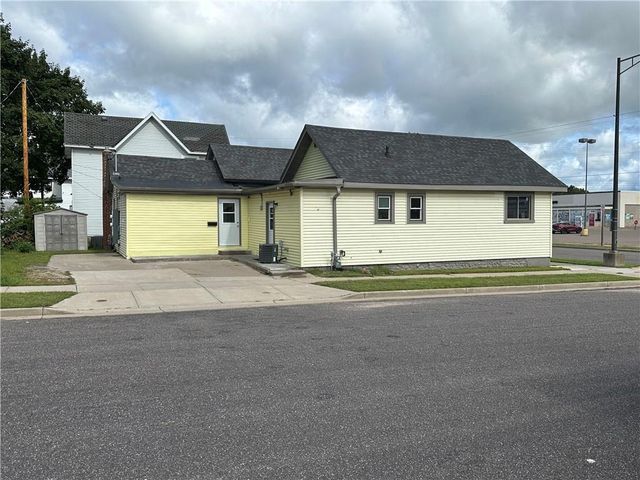 204 W Grand Avenue #1 & 2, Chippewa Falls, WI 54729
