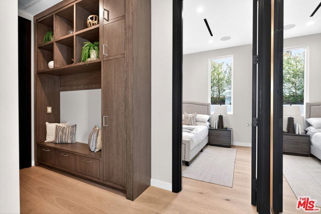 11340 Regent Street, Los Angeles, CA 90066