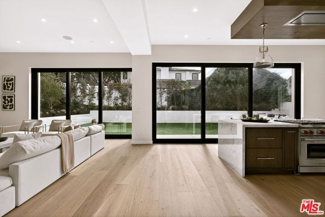 11340 Regent Street, Los Angeles, CA 90066