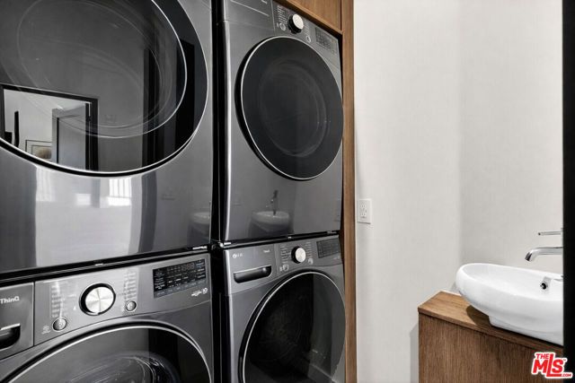 11340 Regent Street, Los Angeles, CA 90066