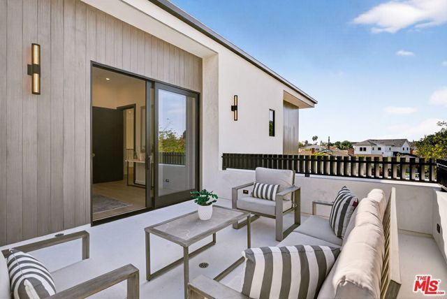 11340 Regent Street, Los Angeles, CA 90066