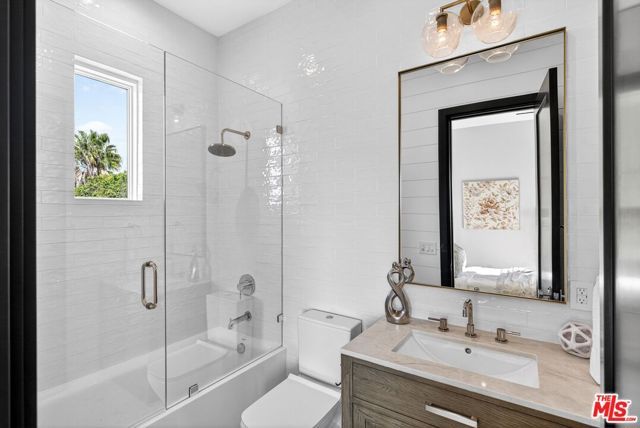 11340 Regent Street, Los Angeles, CA 90066