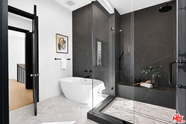 11340 Regent Street, Los Angeles, CA 90066