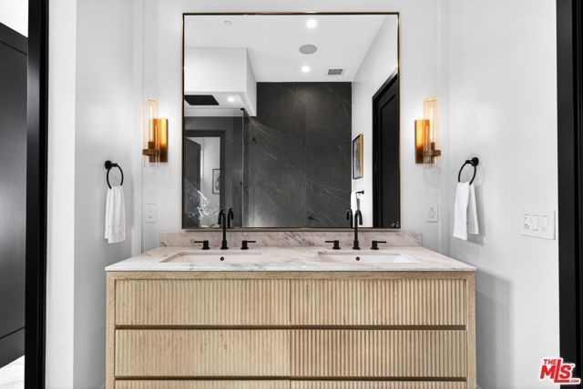 11340 Regent Street, Los Angeles, CA 90066