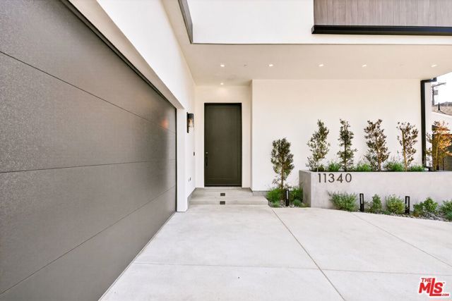 11340 Regent Street, Los Angeles, CA 90066