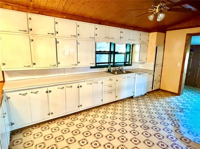 1164 Mountain Spring Road, Delaware, AR 72835