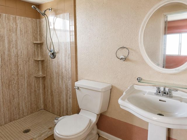 765 HIGHLAND DRIVE, Orange City, FL 32763