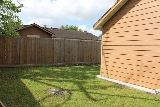 909 Rittenhouse Street, Houston, TX 77076