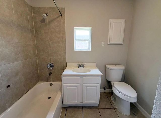 909 Rittenhouse Street, Houston, TX 77076