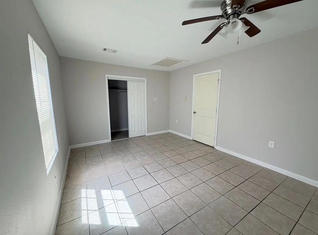 909 Rittenhouse Street, Houston, TX 77076